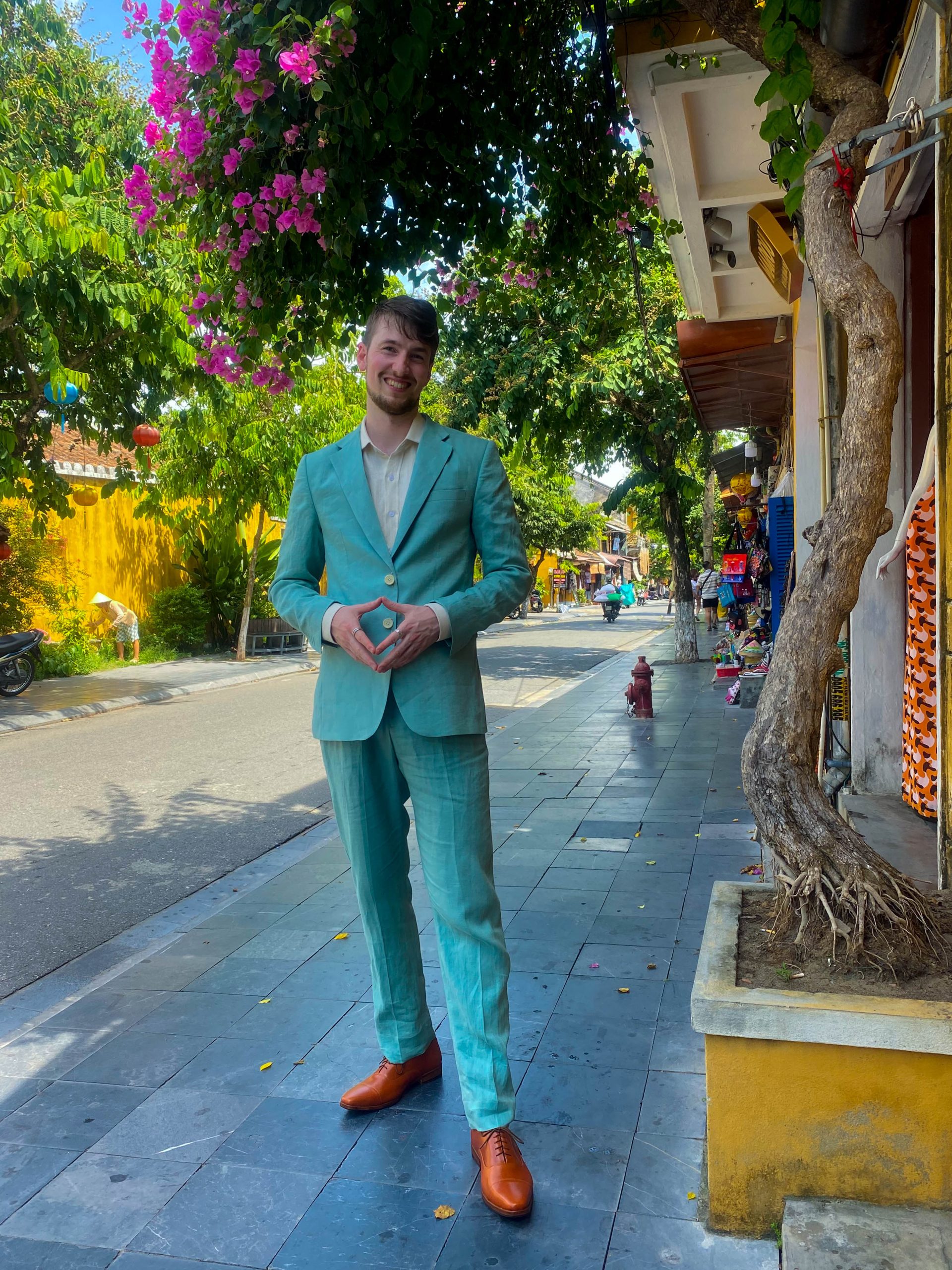 tailored linen suits in hoi an