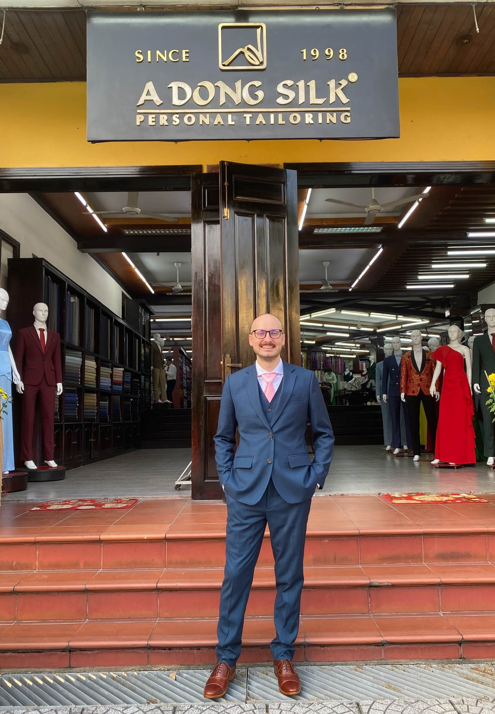 tailored suits in Hoi An